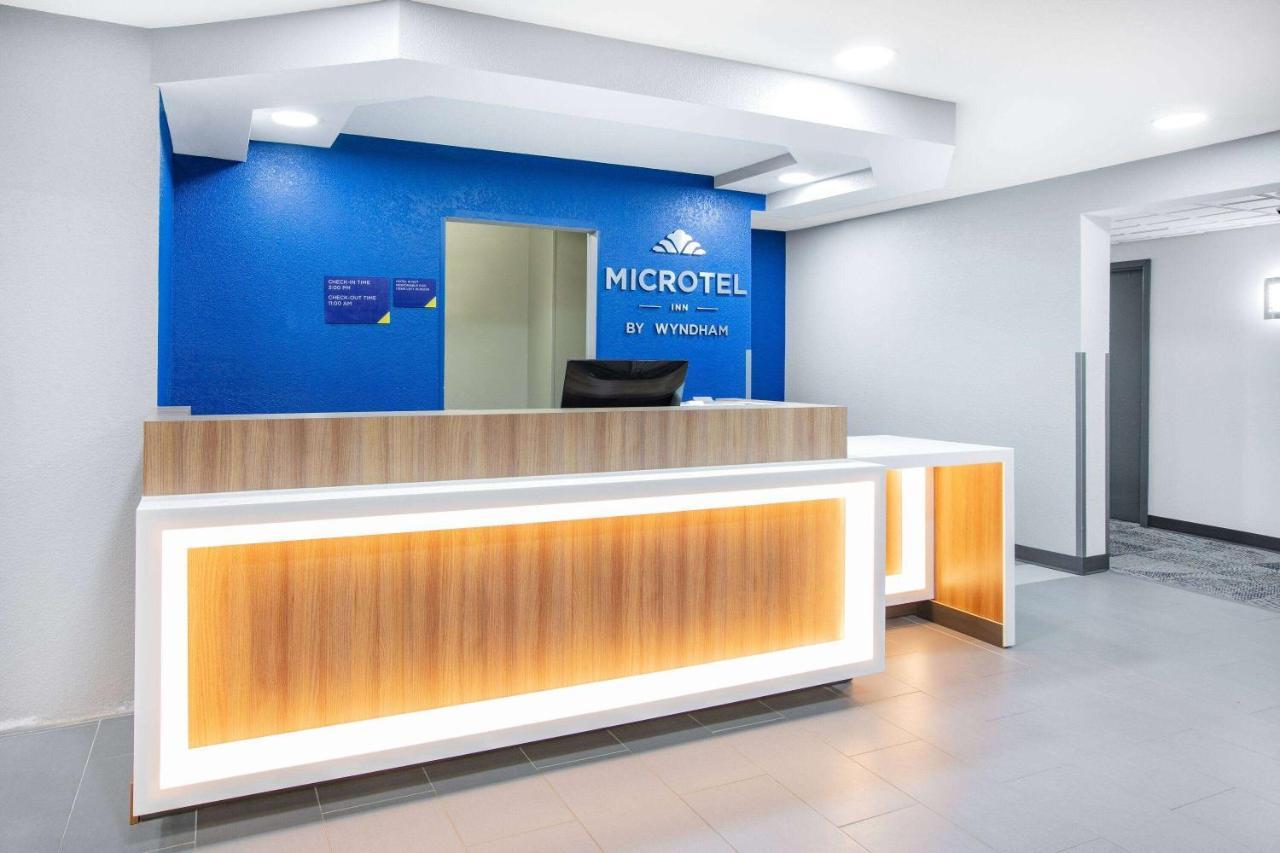 Microtel Inn By Wyndham Бекли Экстерьер фото